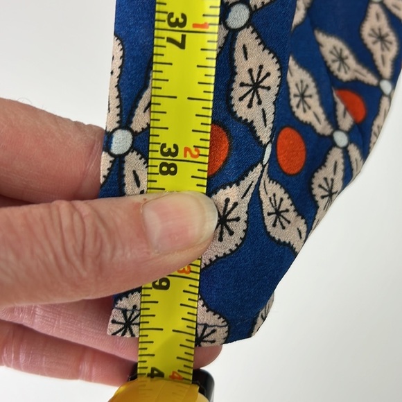 Aryeh Geometric V Neck Dress with V neck Back - Picture 4 of 11